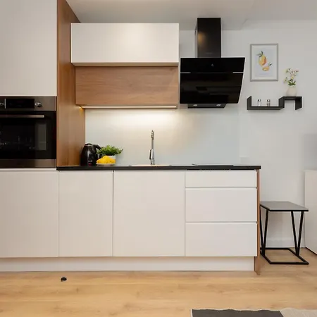 Bruna Metro Pole Mokotowskie By Renters Apartment Warsaw